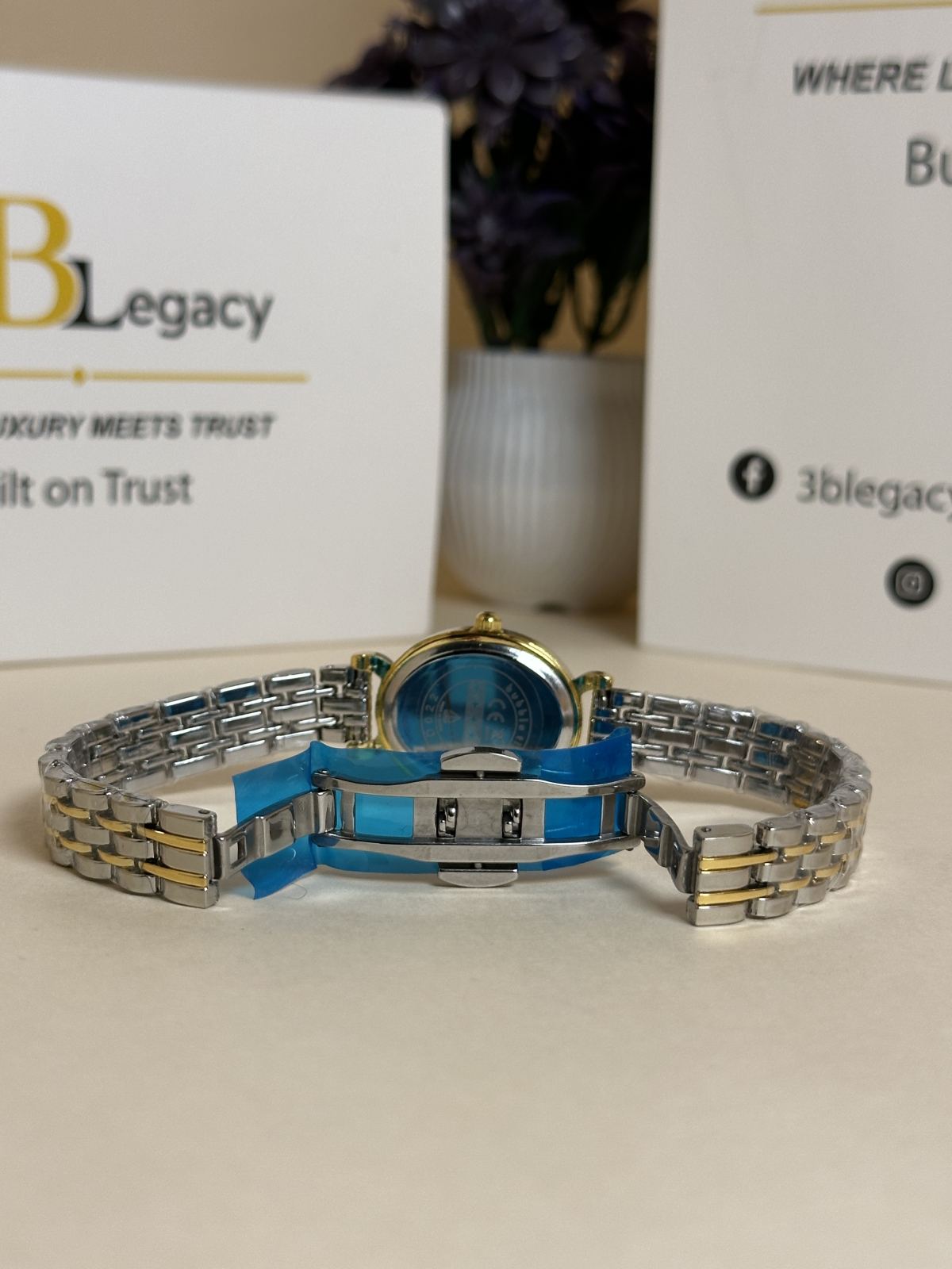 Bubble Time Ladies Watch in Golden — 3bLegacy Watches, view 3