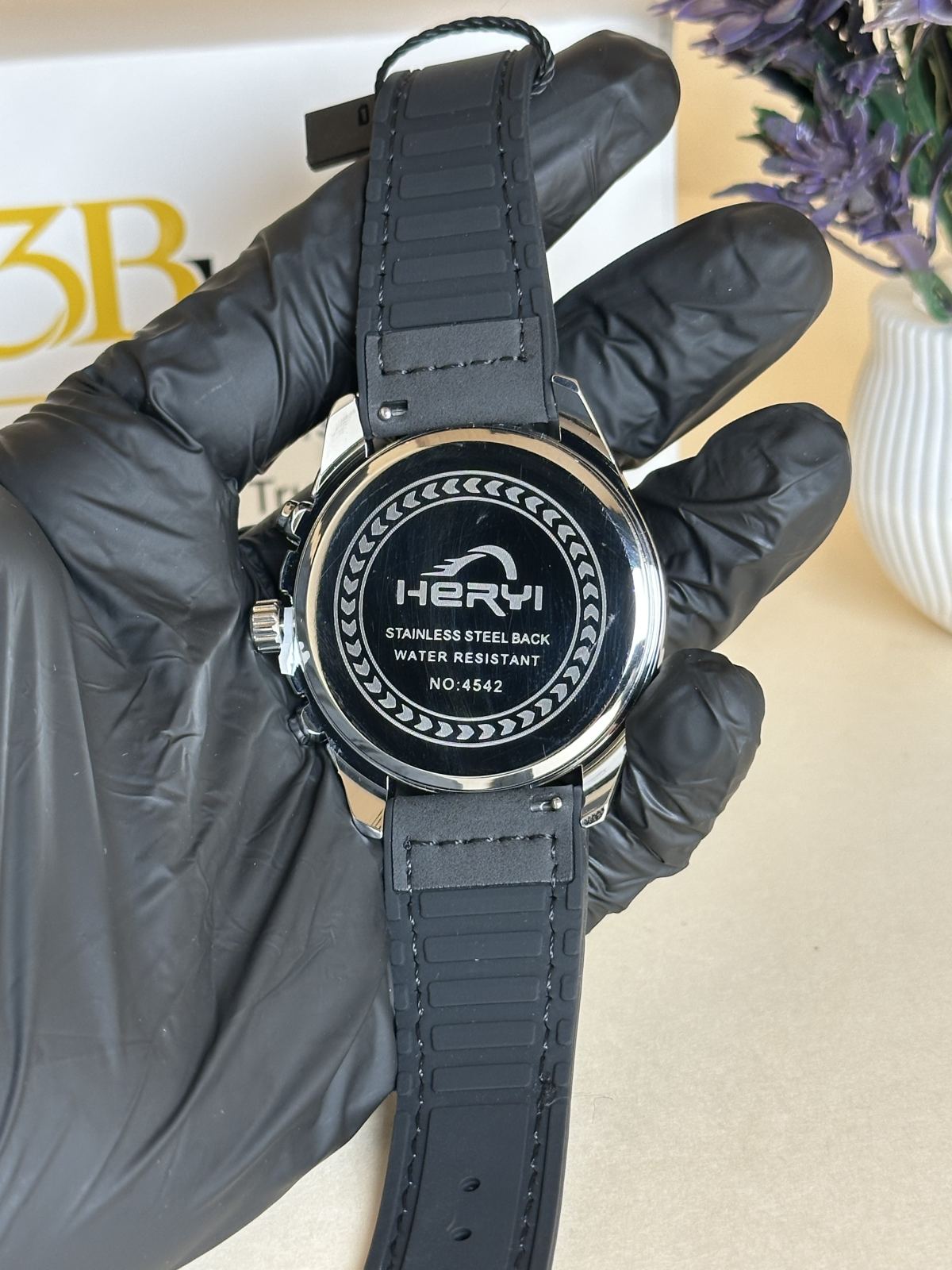 Heryi Round Dial in Black — 3bLegacy Watches, view 4